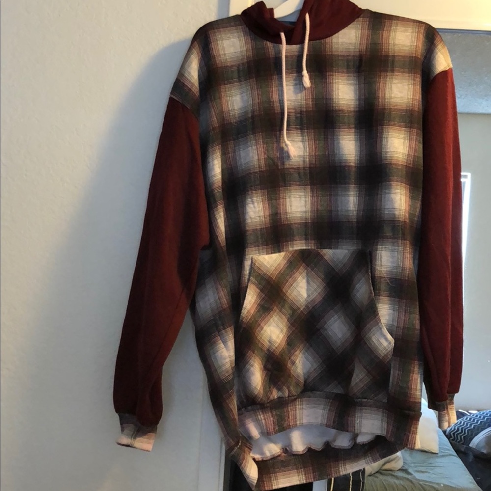 Sweater/hoodie